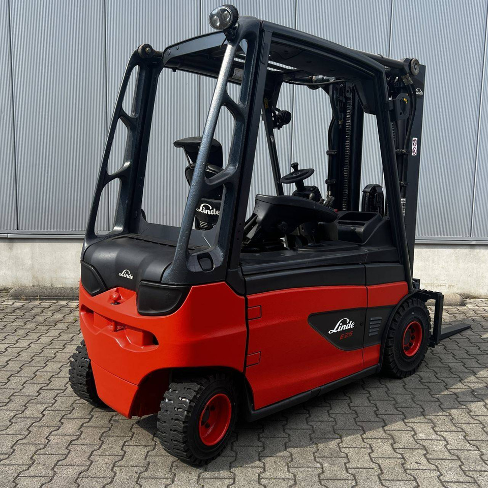 Linde E25L (387) - Electrostivuitor: Foto 2 Linde E25L (387) - Electrostivuitor: Foto 2