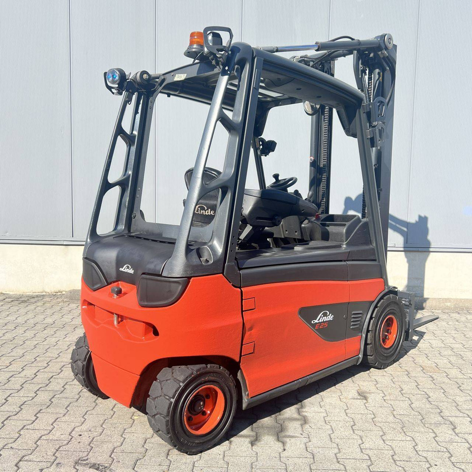 Linde E25L (387) - Electrostivuitor: Foto 2 Linde E25L (387) - Electrostivuitor: Foto 2