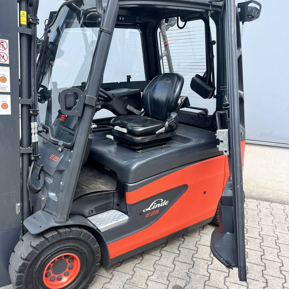 Linde E25L (387) - Electrostivuitor: Foto 5 Linde E25L (387) - Electrostivuitor: Foto 5