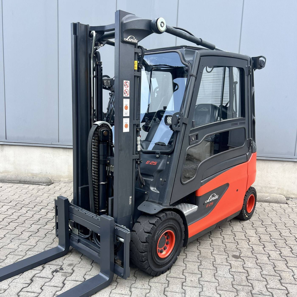 Linde E25L (387) - Electrostivuitor: Foto 1 Linde E25L (387) - Electrostivuitor: Foto 1