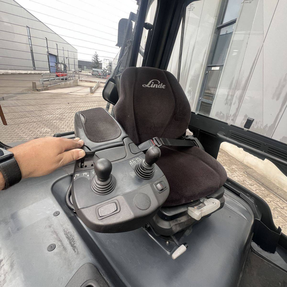 Linde E35/600H (388) - Electrostivuitor: Foto 4 Linde E35/600H (388) - Electrostivuitor: Foto 4