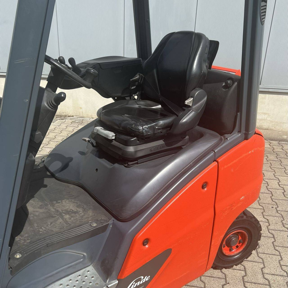 Linde H18T (391-02) EVO - Stivuitor GPL: Foto 4 Linde H18T (391-02) EVO - Stivuitor GPL: Foto 4