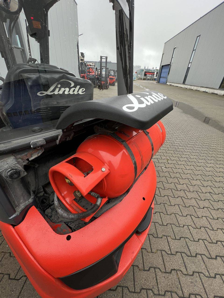 Linde H20T (391) - Stivuitor GPL: Foto 4 Linde H20T (391) - Stivuitor GPL: Foto 4