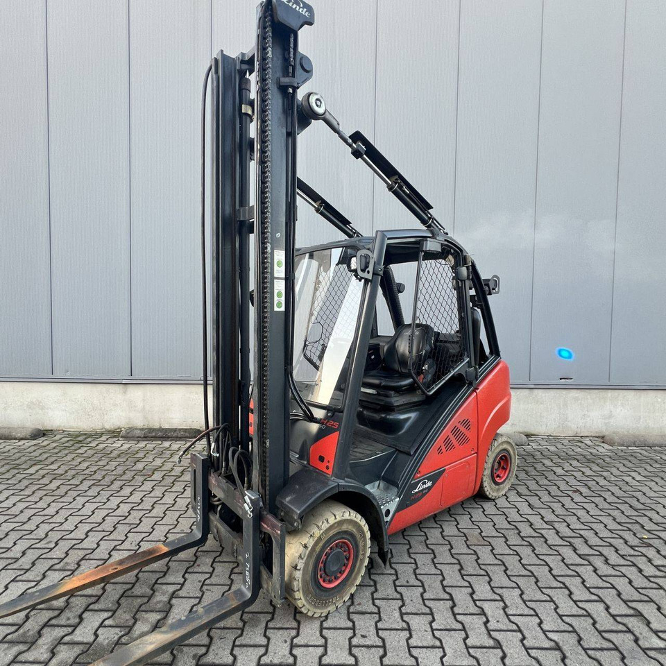 Linde H25T-02 (393) EVO - Stivuitor GPL: Foto 1 Linde H25T-02 (393) EVO - Stivuitor GPL: Foto 1