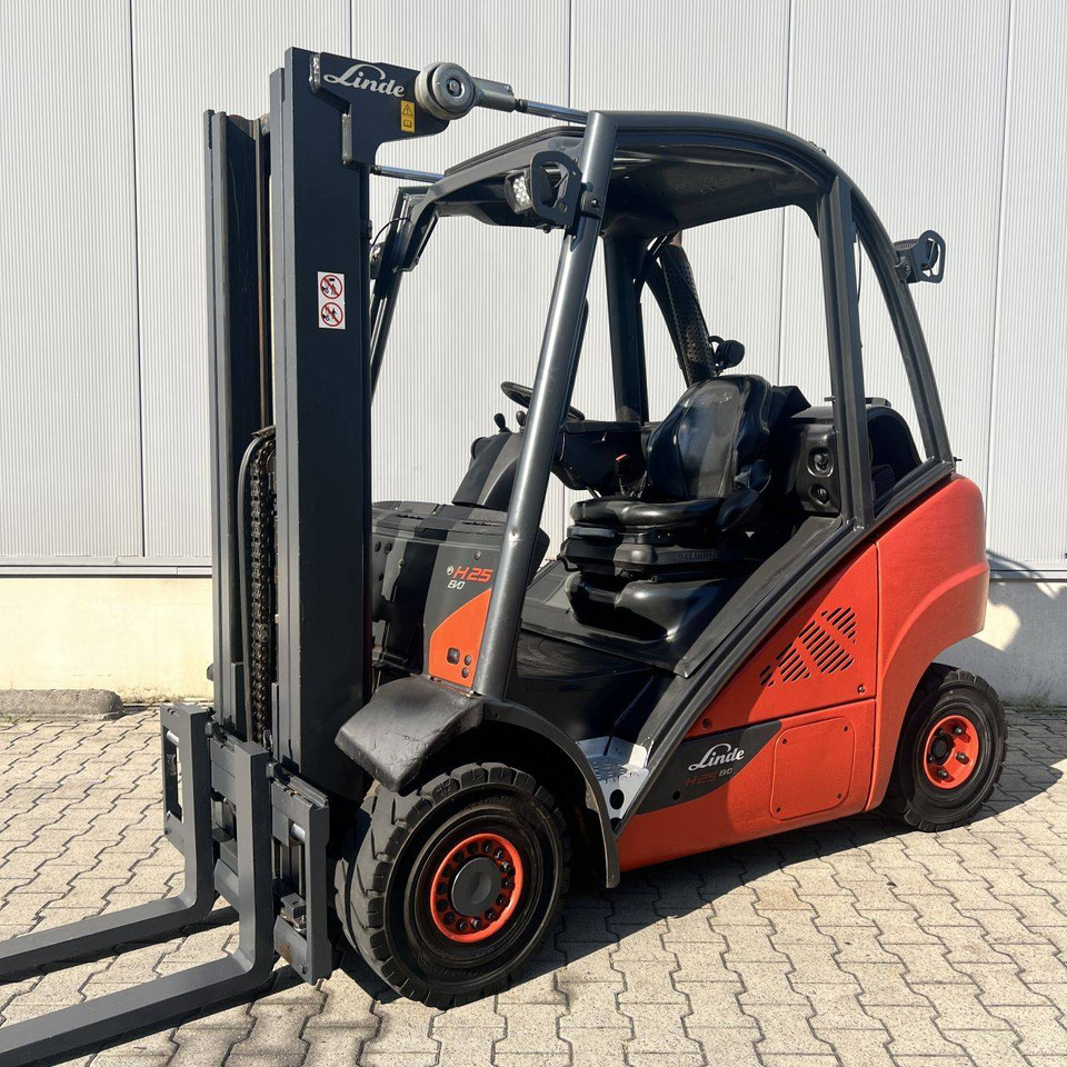 Linde H25T (392) EVO - Stivuitor GPL: Foto 1 Linde H25T (392) EVO - Stivuitor GPL: Foto 1