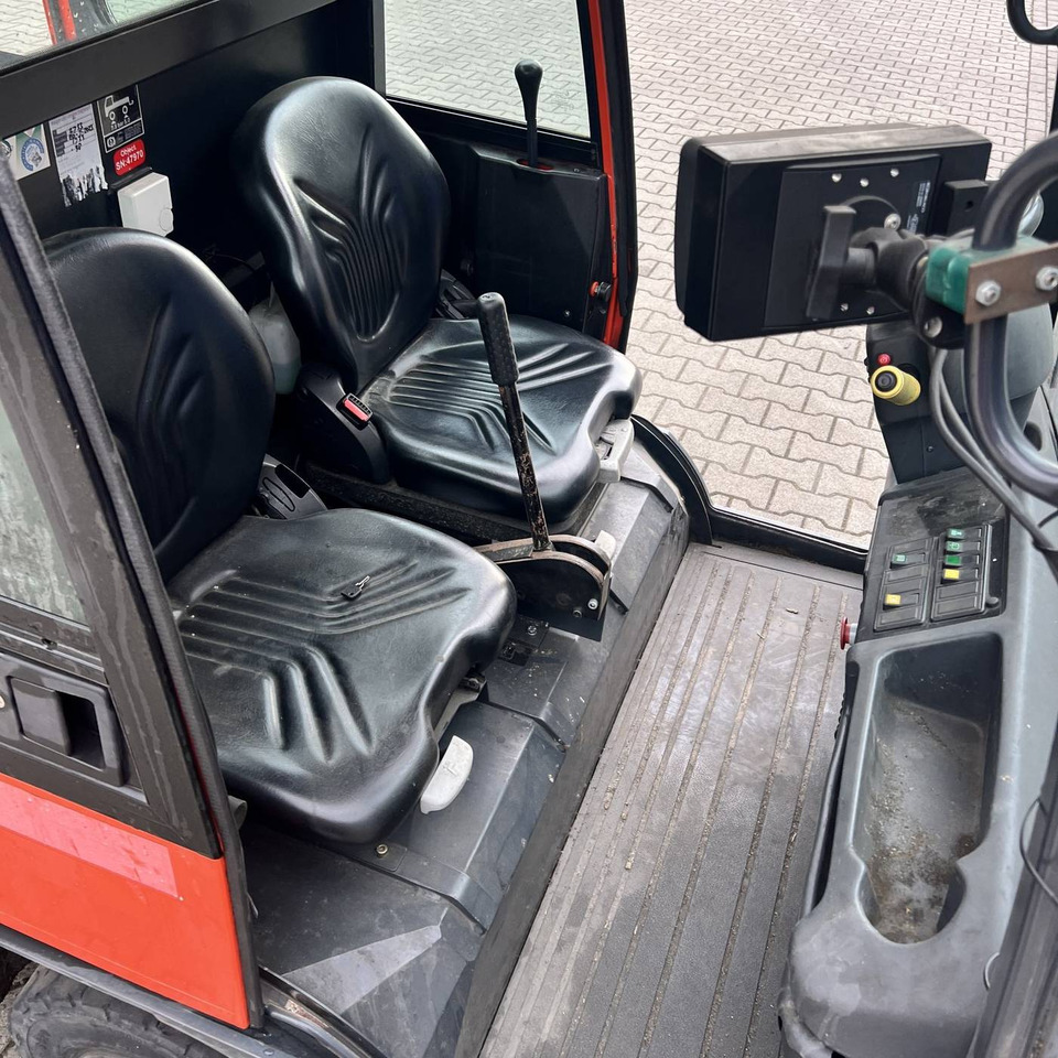 Linde P250 SWB (127) - Tractor electric: Foto 5 Linde P250 SWB (127) - Tractor electric: Foto 5