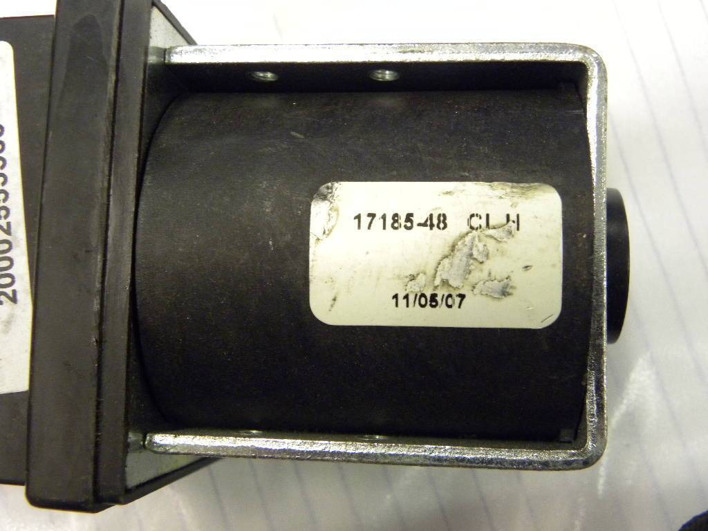 Magnetic switch for Caterpillar NR16N - Sistem electric pentru Stivuitor: Foto 3 Magnetic switch for Caterpillar NR16N - Sistem electric pentru Stivuitor: Foto 3