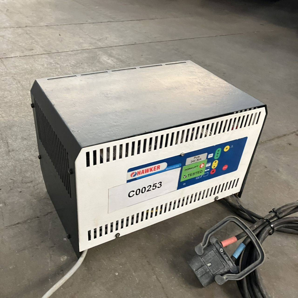 Hawker 24V/50A (2) - Piesă de schimb pentru Stivuitor: Foto 2 Hawker 24V/50A (2) - Piesă de schimb pentru Stivuitor: Foto 2
