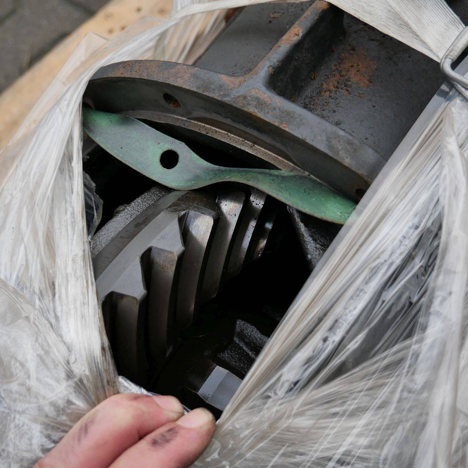 Transmission for Nissan D02 - Transmisie pentru Stivuitor: Foto 2 Transmission for Nissan D02 - Transmisie pentru Stivuitor: Foto 2