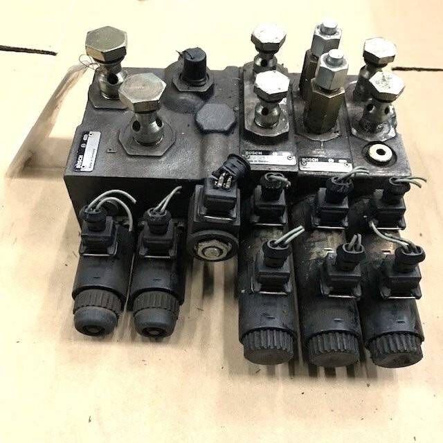 Valve Block for Still R60-30,R60-35, R60-40, R60-45, R60-50 - Supapa hidraulica pentru Stivuitor: Foto 1 Valve Block for Still R60-30,R60-35, R60-40, R60-45, R60-50 - Supapa hidraulica pentru Stivuitor: Foto 1