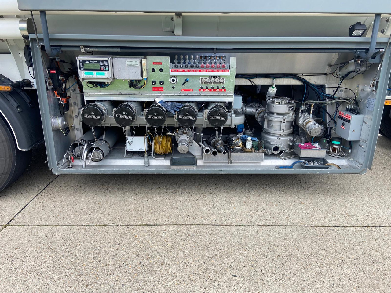 LAG - Semiremorcă cisternă: Foto 5 LAG - Semiremorcă cisternă: Foto 5