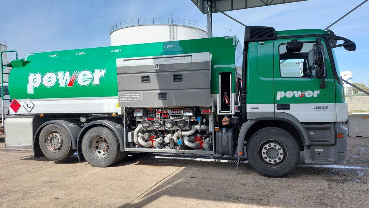 Camion cisternă MERCEDES ACTROS: Foto 9