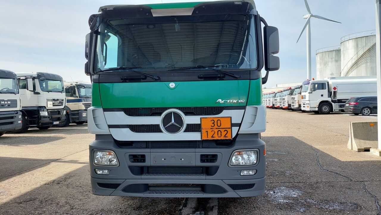 Camion cisternă MERCEDES ACTROS: Foto 7