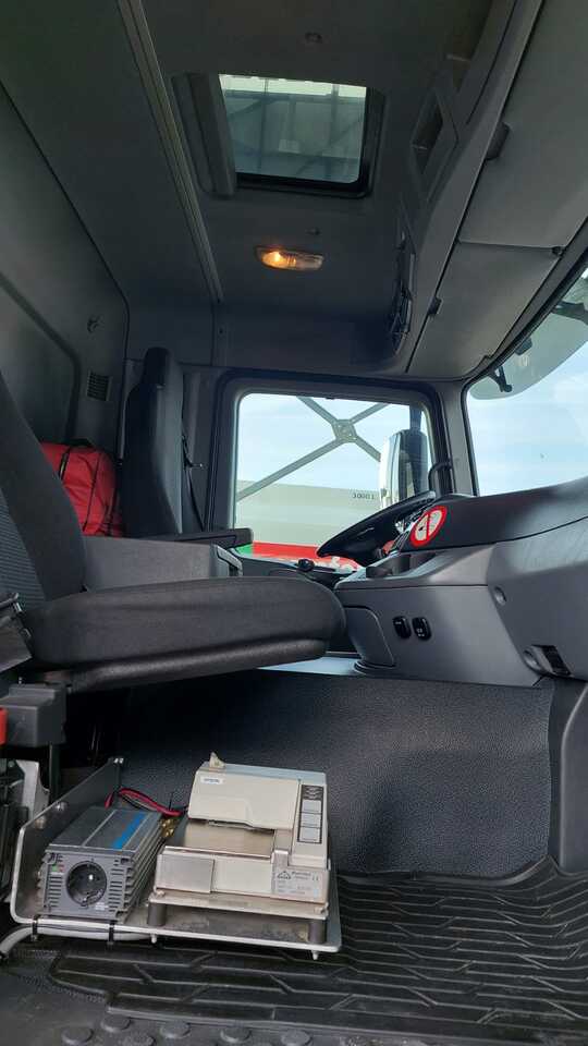 MERCEDES ACTROS - Camion cisternă: Foto 3 MERCEDES ACTROS - Camion cisternă: Foto 3