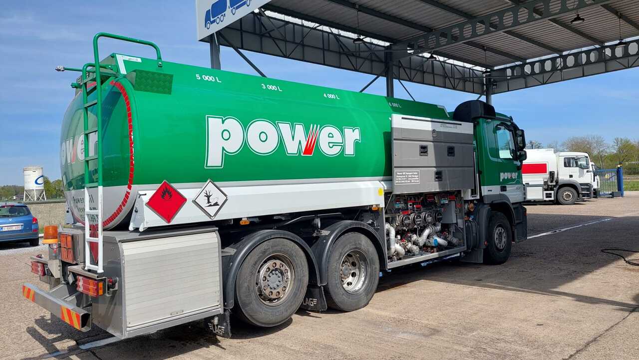 Camion cisternă MERCEDES ACTROS: Foto 10