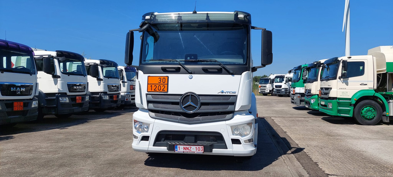 Camion cisternă MERCEDES Antos: Foto 7