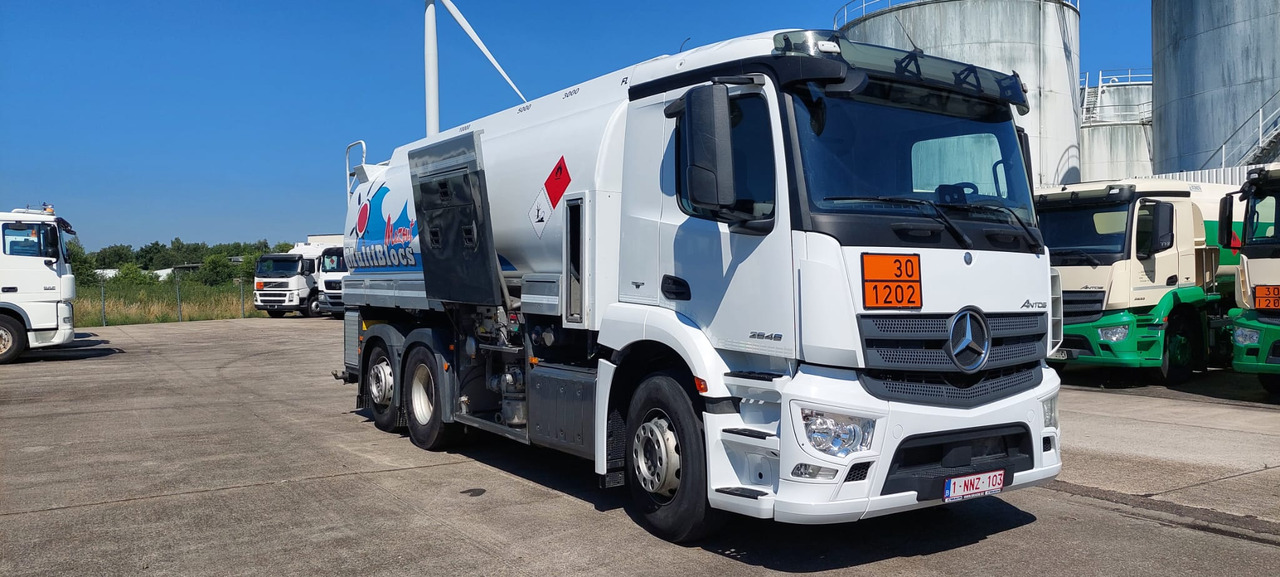 Camion cisternă MERCEDES Antos: Foto 8