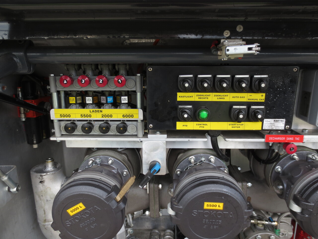 SCANIA G370 - Camion cisternă: Foto 3 SCANIA G370 - Camion cisternă: Foto 3