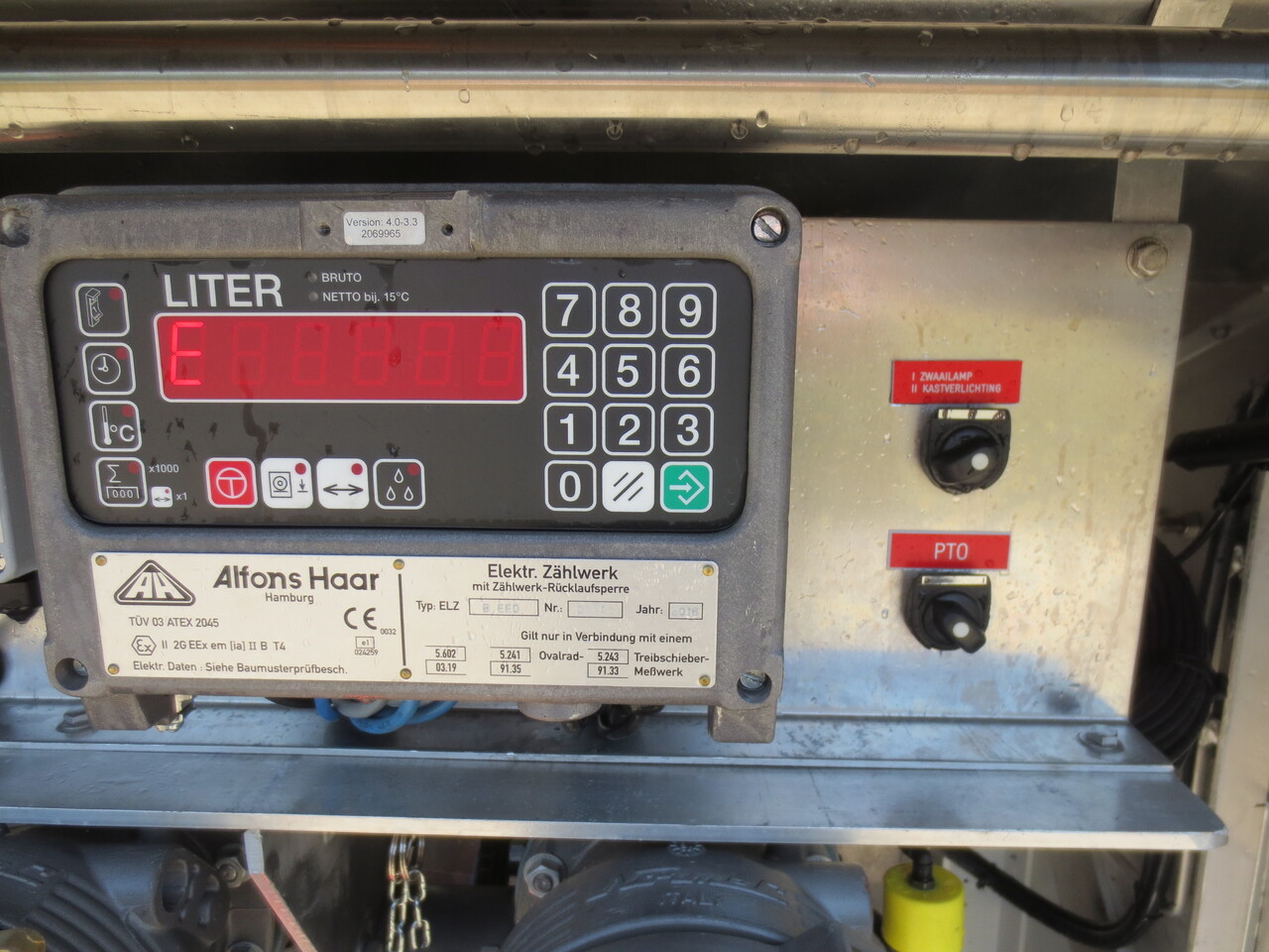 SCANIA G370 - Camion cisternă: Foto 3 SCANIA G370 - Camion cisternă: Foto 3