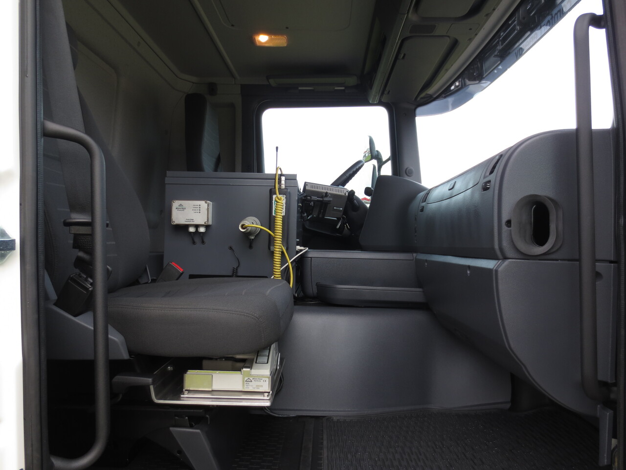 SCANIA G370 - Camion cisternă: Foto 5 SCANIA G370 - Camion cisternă: Foto 5