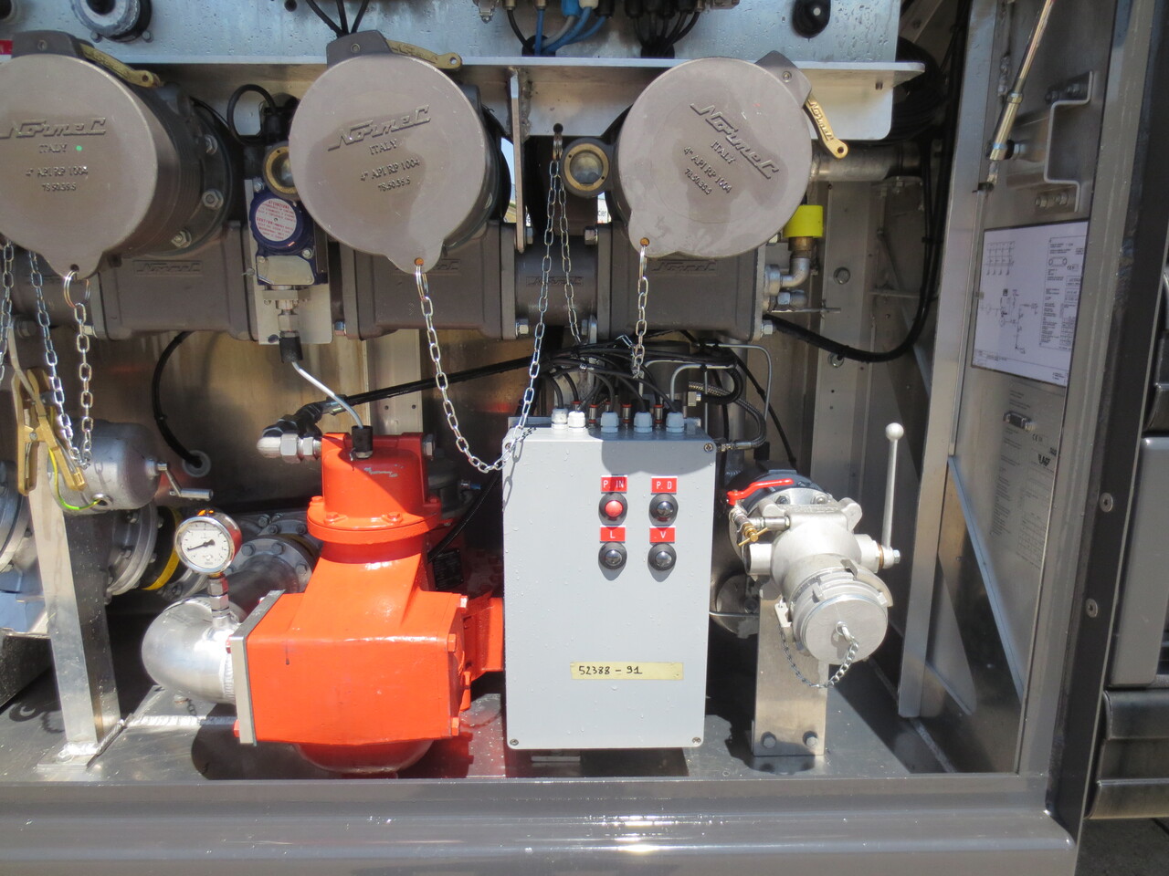 SCANIA G370 - Camion cisternă: Foto 4 SCANIA G370 - Camion cisternă: Foto 4