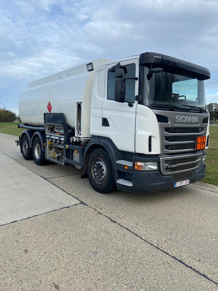 SCANIA PRT - Camion cisternă: Foto 1 SCANIA PRT - Camion cisternă: Foto 1