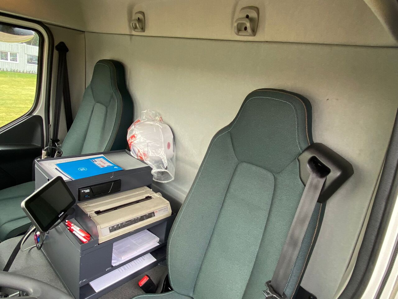 VOLVO FL - Camion cisternă: Foto 3 VOLVO FL - Camion cisternă: Foto 3
