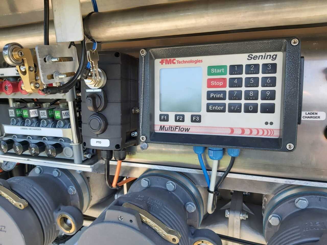 VOLVO FM - Camion cisternă: Foto 3 VOLVO FM - Camion cisternă: Foto 3