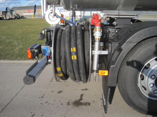 VOLVO FM - Camion cisternă: Foto 3 VOLVO FM - Camion cisternă: Foto 3