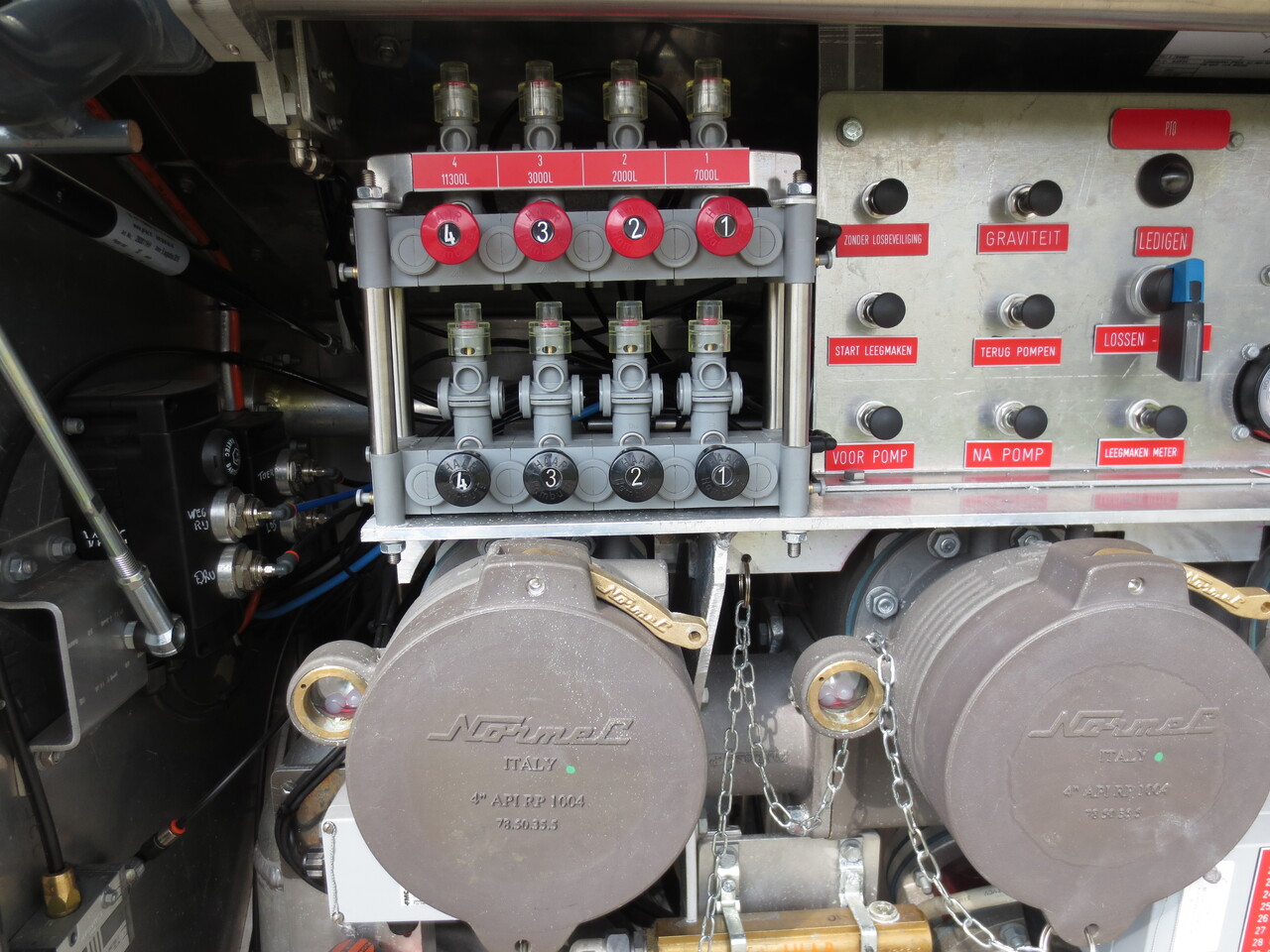 VOLVO FM - Camion cisternă: Foto 3 VOLVO FM - Camion cisternă: Foto 3