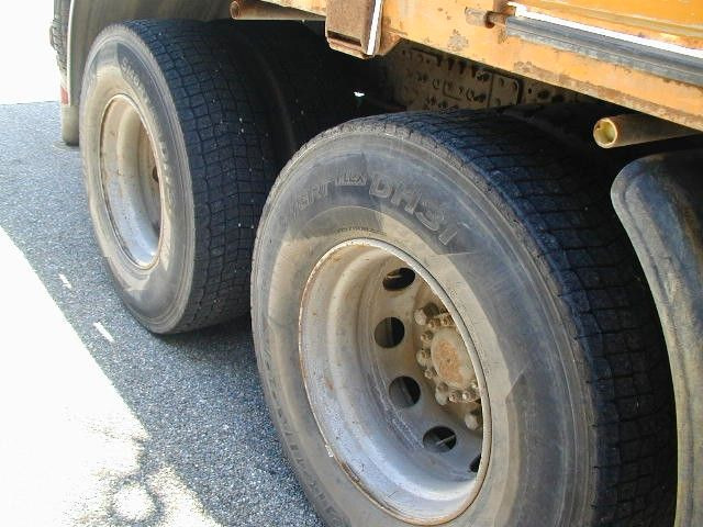 Volvo FH 12 6x4 - Camion platformă, Camion cu macara: Foto 5 Volvo FH 12 6x4 - Camion platformă, Camion cu macara: Foto 5