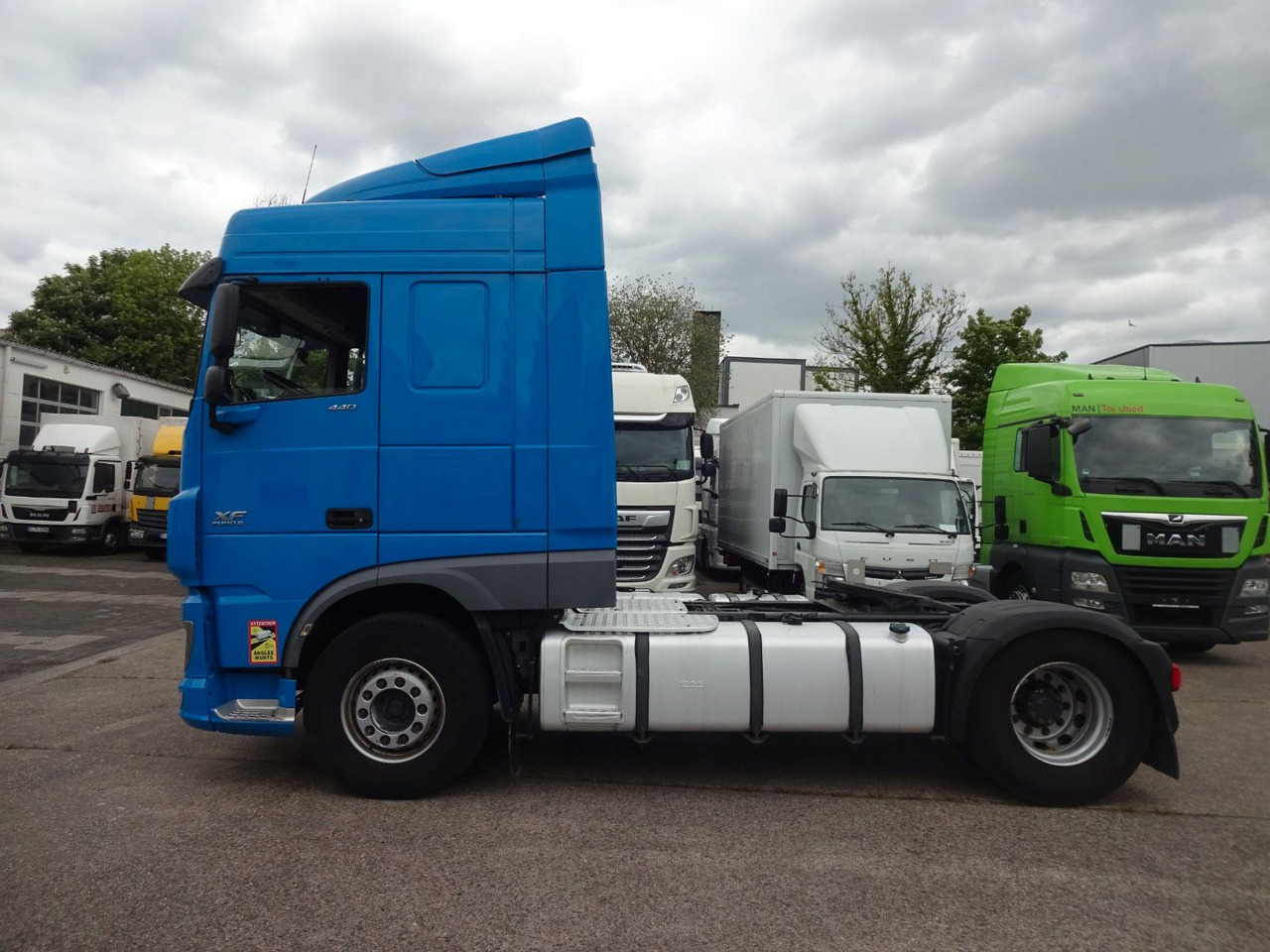 DAF XF 440, SC, Klima, 2 x Tank, Intarder, Standklim - Cap tractor: Foto 4 DAF XF 440, SC, Klima, 2 x Tank, Intarder, Standklim - Cap tractor: Foto 4