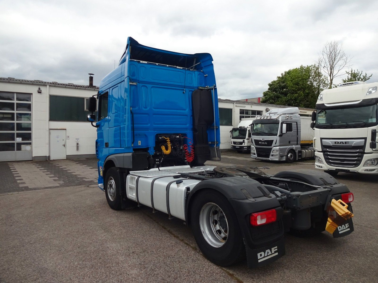 DAF XF 440, SC, Klima, 2 x Tank, Intarder, Standklim - Cap tractor: Foto 5 DAF XF 440, SC, Klima, 2 x Tank, Intarder, Standklim - Cap tractor: Foto 5