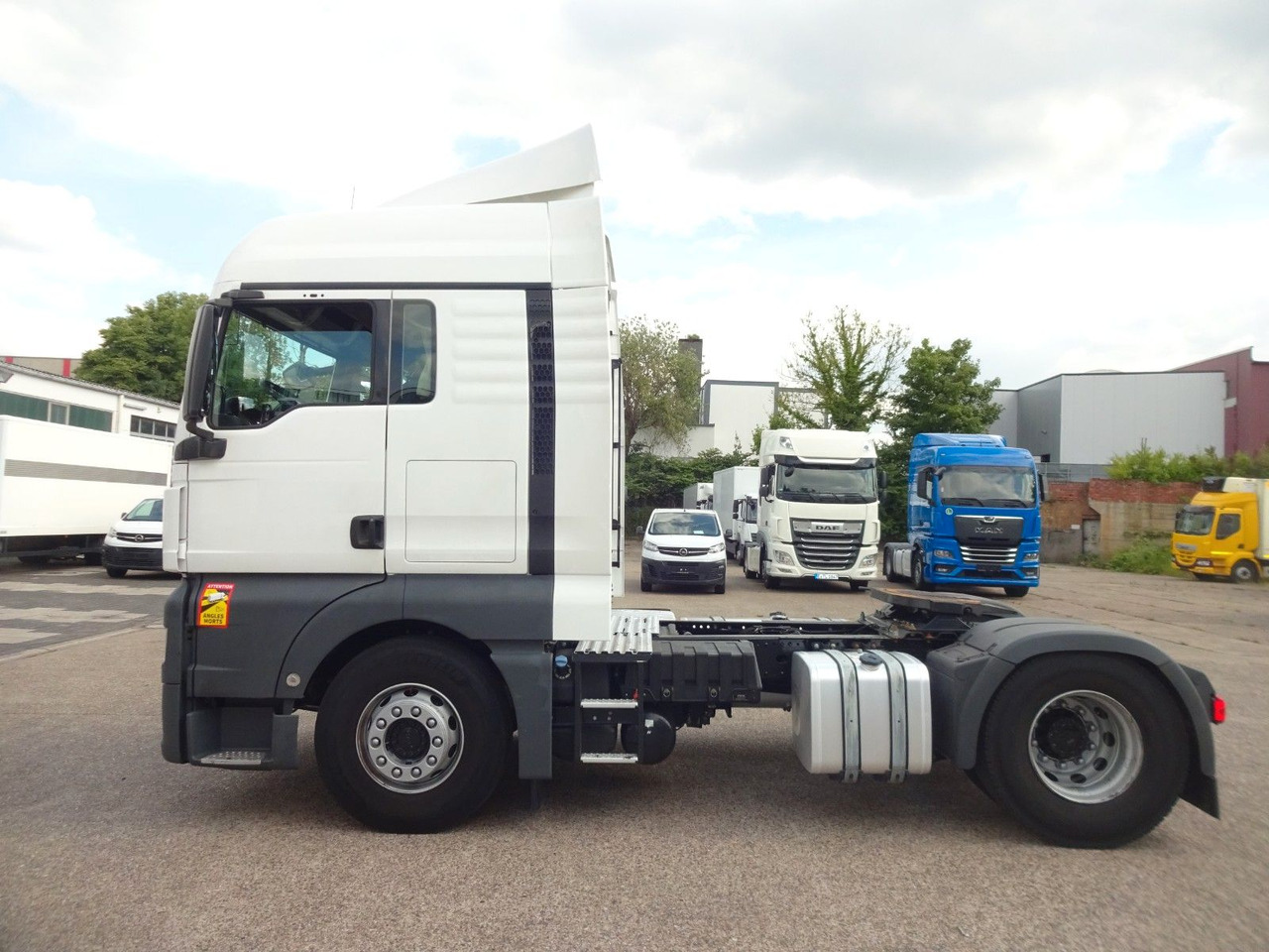 MAN 3 x TGX 18.470, XLX, Intarder, ACC, 2 Tank - Cap tractor: Foto 4 MAN 3 x TGX 18.470, XLX, Intarder, ACC, 2 Tank - Cap tractor: Foto 4