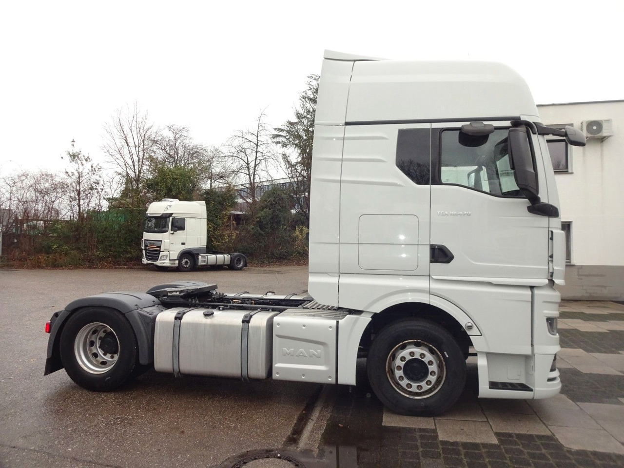 MAN 3 x TGX 18.470, XXL, Intarder, ACC, 2 x Tank - Cap tractor: Foto 4 MAN 3 x TGX 18.470, XXL, Intarder, ACC, 2 x Tank - Cap tractor: Foto 4