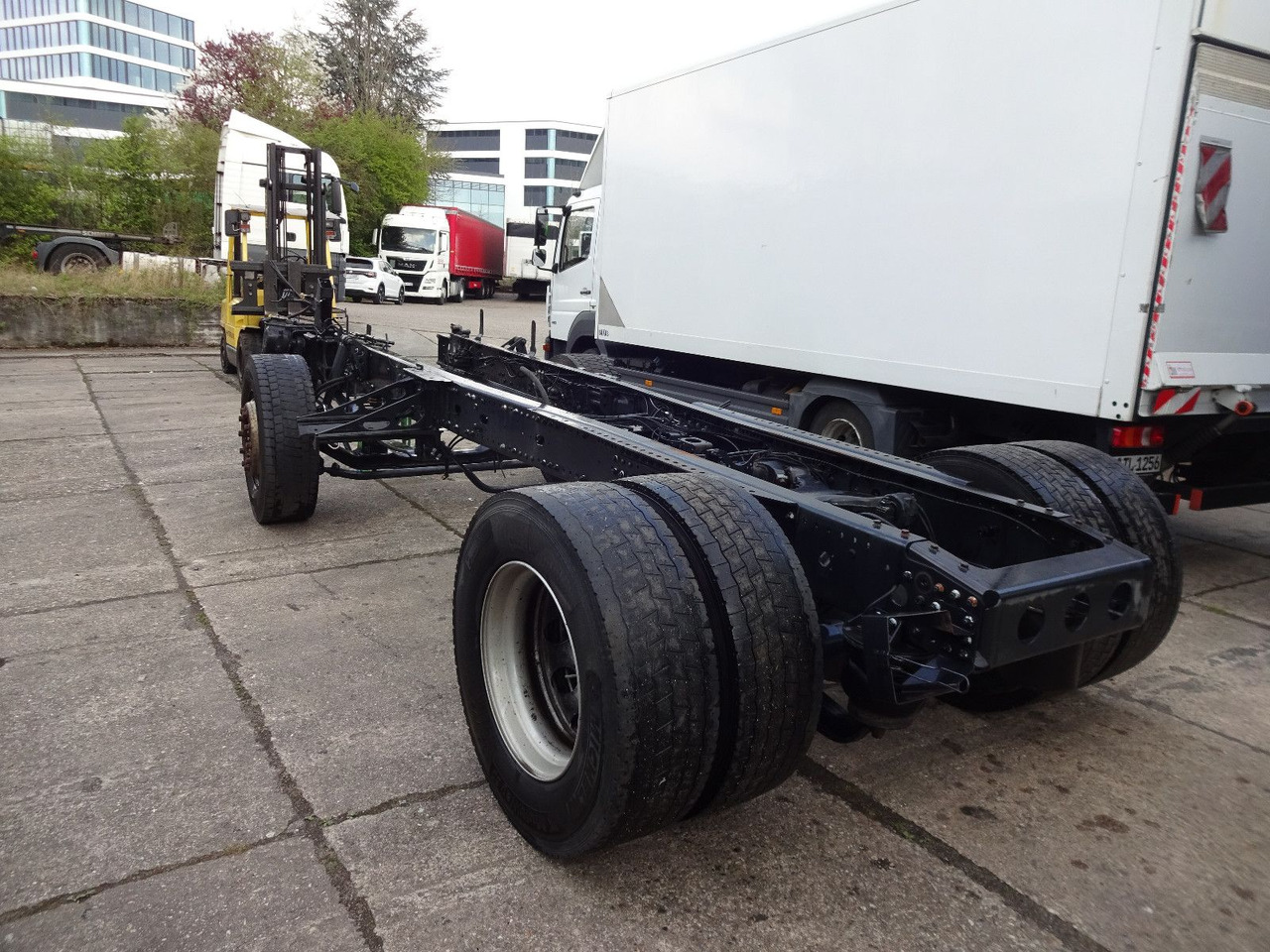 MAN TGX 18.480, Chassis mit Hinterachse, Bj-2016 - Cap tractor: Foto 3 MAN TGX 18.480, Chassis mit Hinterachse, Bj-2016 - Cap tractor: Foto 3