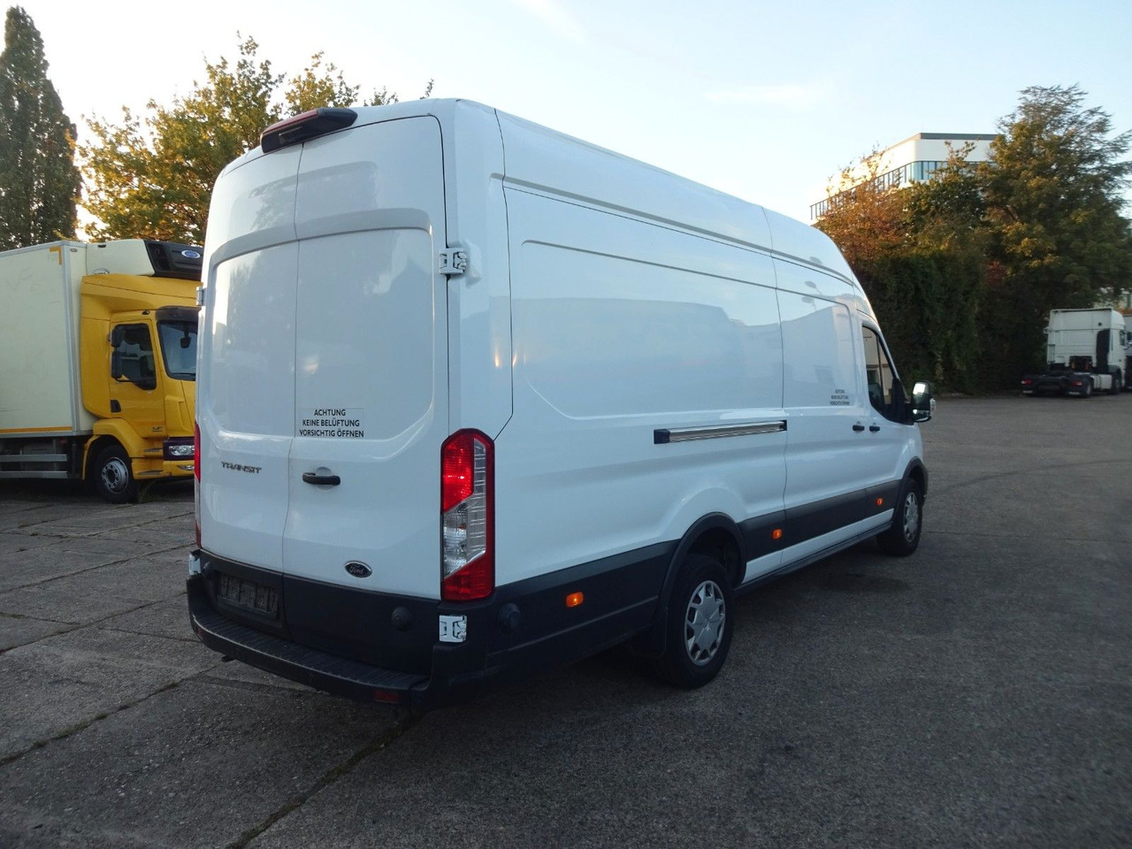 Ford 3 x Transit Kasten L4H3, Klima, Tempomat, Kamera - Dubă: Foto 5 Ford 3 x Transit Kasten L4H3, Klima, Tempomat, Kamera - Dubă: Foto 5