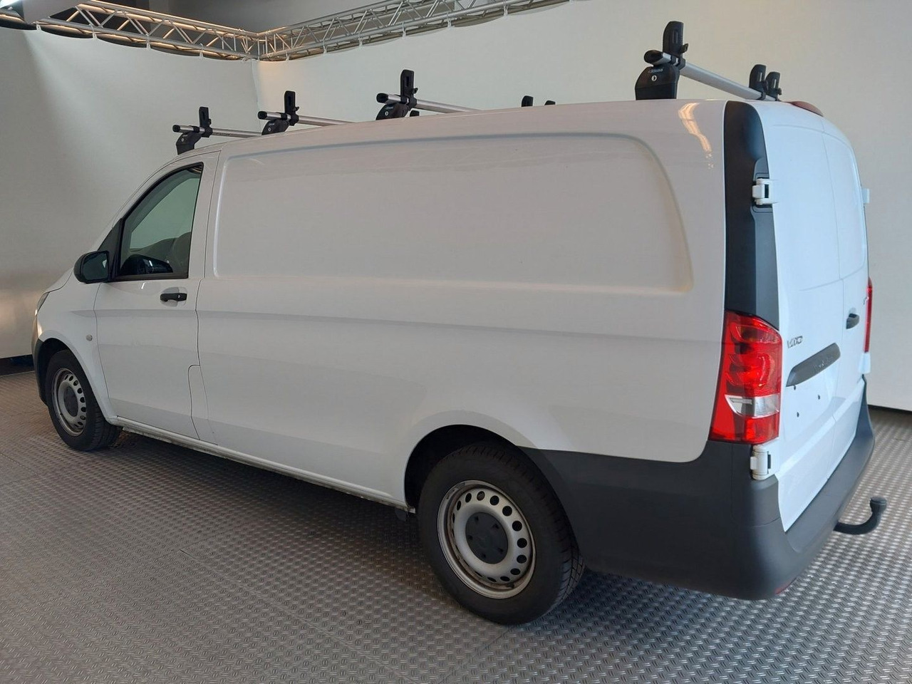 Mercedes-Benz Vito Kasten 114 CDI lang,Klima,AHK,Regale,Kamera - Autoutilitară compactă: Foto 5 Mercedes-Benz Vito Kasten 114 CDI lang,Klima,AHK,Regale,Kamera - Autoutilitară compactă: Foto 5