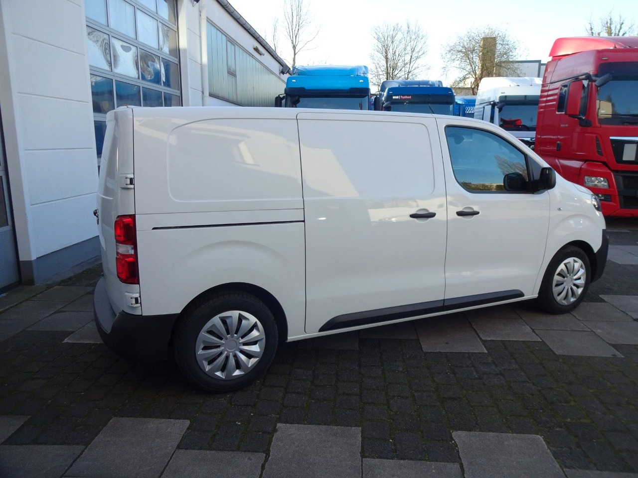 Opel 50 x Vivaro Kasten, L1H1, Klima, PDC, Tempomat - Autoutilitară compactă: Foto 5 Opel 50 x Vivaro Kasten, L1H1, Klima, PDC, Tempomat - Autoutilitară compactă: Foto 5