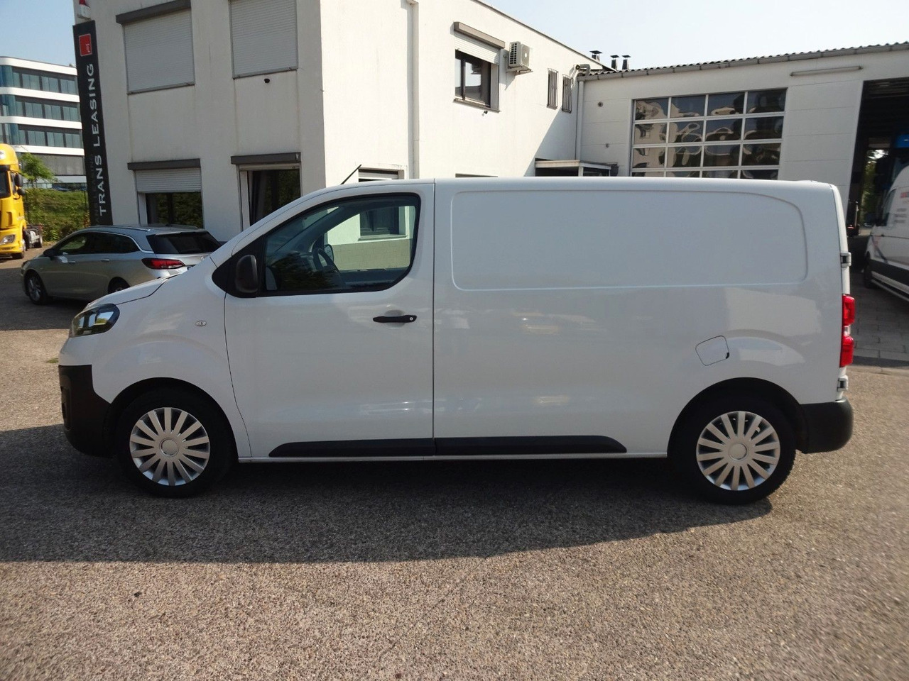Opel Vivaro Kasten L1H1, Klima, PDC, - Dubă: Foto 4 Opel Vivaro Kasten L1H1, Klima, PDC, - Dubă: Foto 4