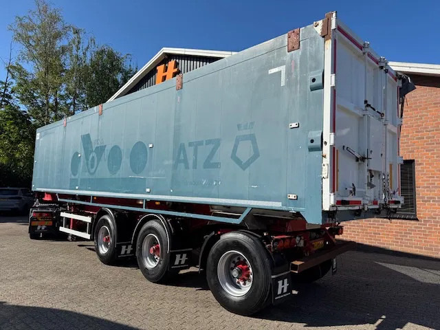 Bulthuis TATA 23 57m3 Stuuras Liftas 10T assen Klep/Deuren + bietenrek Nieuwe APK 8/2026 - Semiremorcă basculantă: Foto 2 Bulthuis TATA 23 57m3 Stuuras Liftas 10T assen Klep/Deuren + bietenrek Nieuwe APK 8/2026 - Semiremorcă basculantă: Foto 2