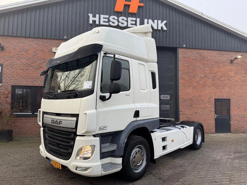 DAF CF 370 4X2 Space Cab Side skirts ACC NL Truck APK 09/2025 - Cap tractor: Foto 1 DAF CF 370 4X2 Space Cab Side skirts ACC NL Truck APK 09/2025 - Cap tractor: Foto 1