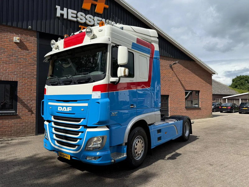 DAF XF 440 XF 440 FT Space Cab Special Interior NL Truck - Cap tractor: Foto 1 DAF XF 440 XF 440 FT Space Cab Special Interior NL Truck - Cap tractor: Foto 1