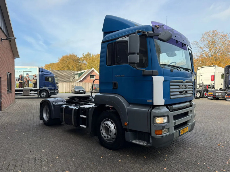 MAN TGA 18.320 Dagcabine 694.410KM NL Truck - Cap tractor: Foto 2 MAN TGA 18.320 Dagcabine 694.410KM NL Truck - Cap tractor: Foto 2