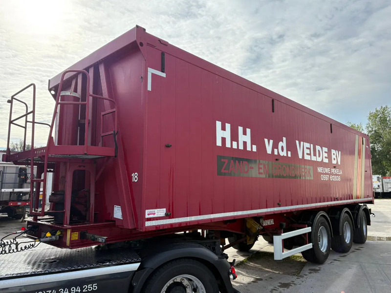 Carnehl 60m3 10 tons assen Bietenrek&Klep/deuren Stuuras Liftas Nieuwe APK! - Semiremorcă basculantă: Foto 1 Carnehl 60m3 10 tons assen Bietenrek&Klep/deuren Stuuras Liftas Nieuwe APK! - Semiremorcă basculantă: Foto 1