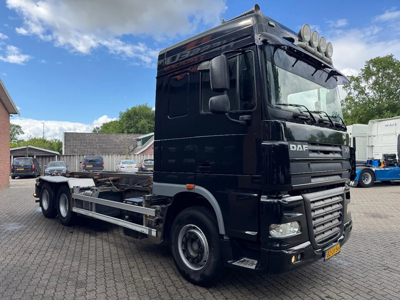 DAF XF 105.460 6X2 Space Cab Manual 565.815KM - Camion cu sistem de cablu: Foto 1 DAF XF 105.460 6X2 Space Cab Manual 565.815KM - Camion cu sistem de cablu: Foto 1