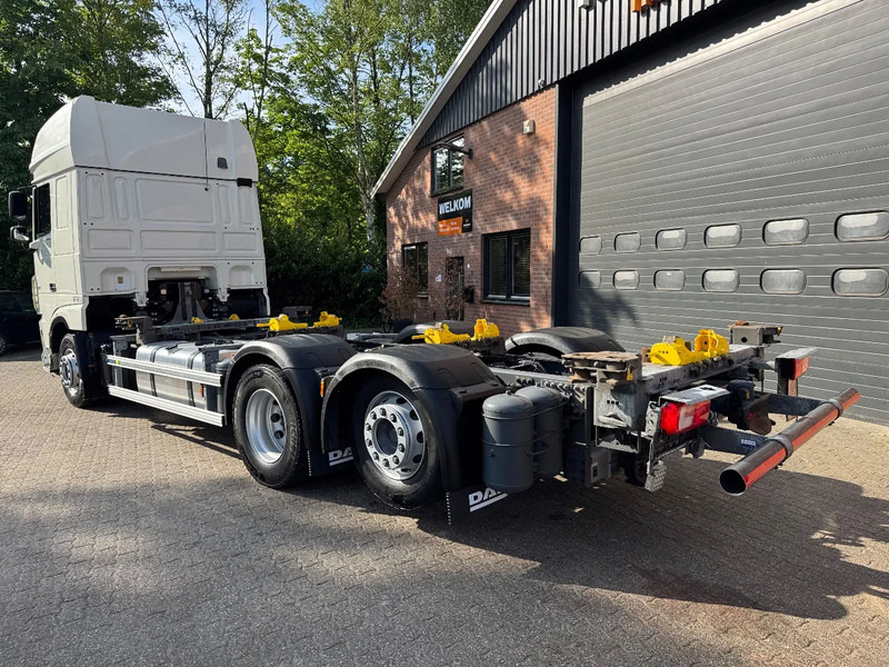 DAF XF 480 6X2 SSC FAR BDF Retarder 2x AHK 7.82 Multiwechseler - Camion transport containere/ Swap body: Foto 3 DAF XF 480 6X2 SSC FAR BDF Retarder 2x AHK 7.82 Multiwechseler - Camion transport containere/ Swap body: Foto 3