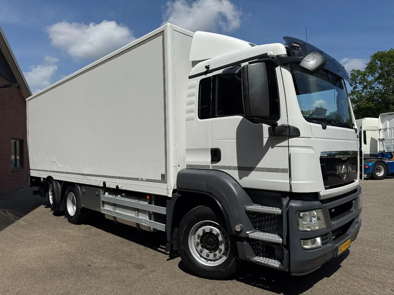 MAN TGS 26.320 EEV Koffer Stuuras AHK 2.500KG LBW 479.810! NL TRUCK - Camion furgon: Foto 2 MAN TGS 26.320 EEV Koffer Stuuras AHK 2.500KG LBW 479.810! NL TRUCK - Camion furgon: Foto 2