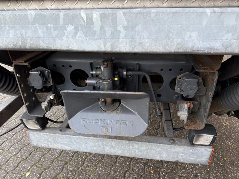 Mercedes-Benz Antos 1930 Frigoblock Dual temp 3 compartiments LBW AHK 319.640KM EURO 6 NL Truck! - Camion izoterma: Foto 5 Mercedes-Benz Antos 1930 Frigoblock Dual temp 3 compartiments LBW AHK 319.640KM EURO 6 NL Truck! - Camion izoterma: Foto 5