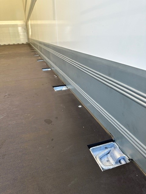 Caroserie furgon BDF-System, 7.450 mm lang, Durchladesystem mit Überfahrblech, Portal Doppelflügeltür,: Foto 6 Caroserie furgon BDF-System, 7.450 mm lang, Durchladesystem mit Überfahrblech, Portal Doppelflügeltür,: Foto 6